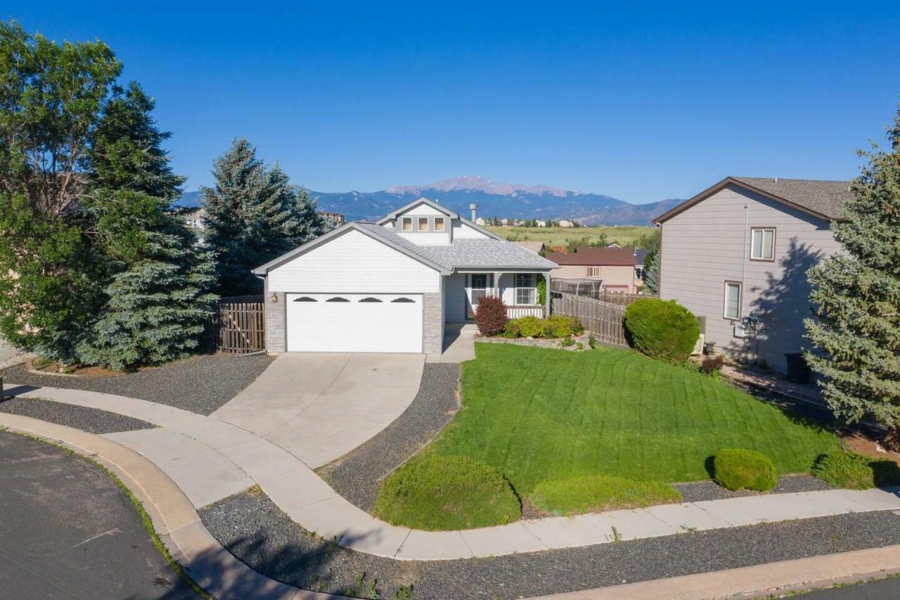 Cozy 4Br House With Peak Views In Colorado Springs Villa Exterior photo